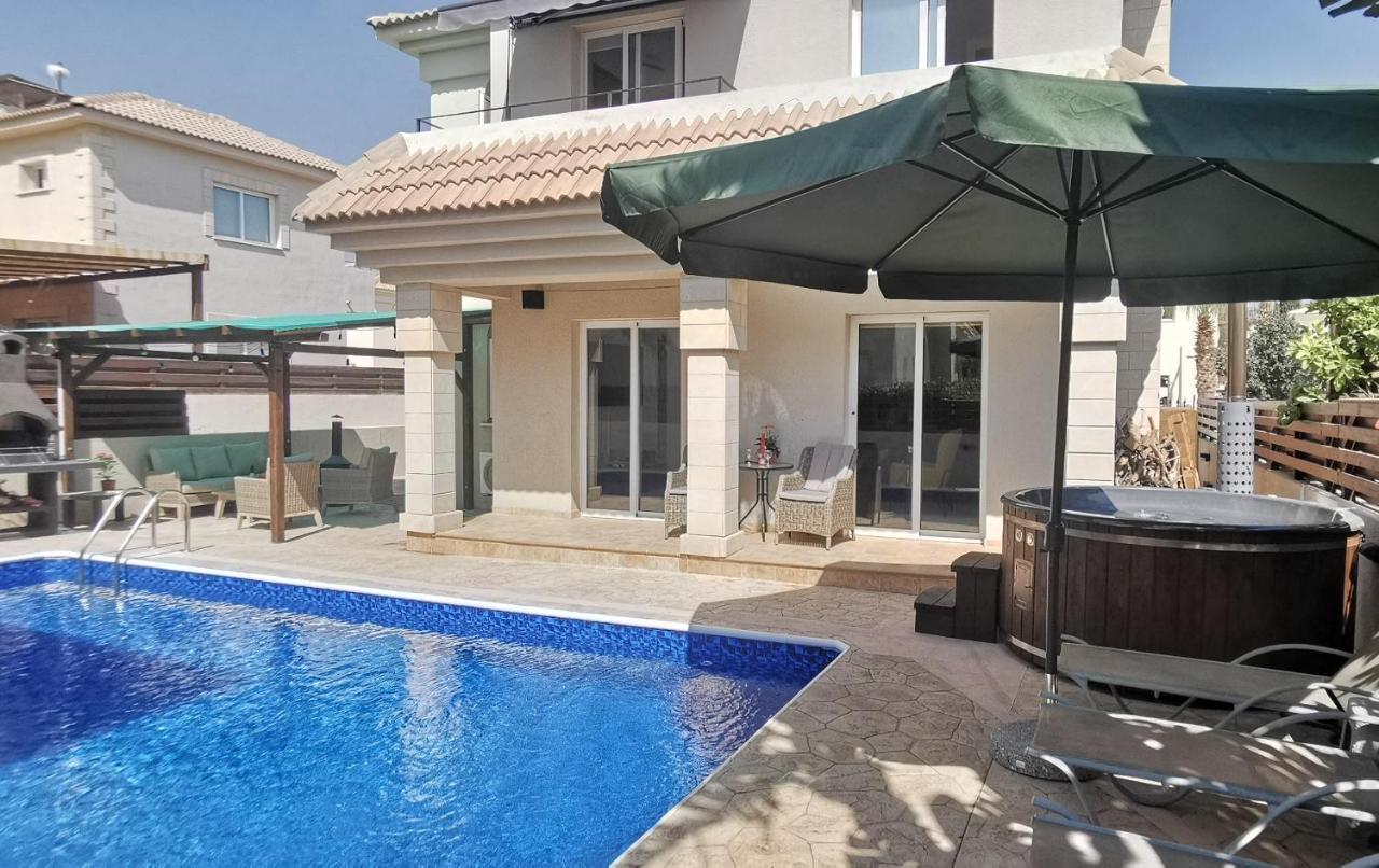 פאראלימני Great Villa Maria מראה חיצוני תמונה